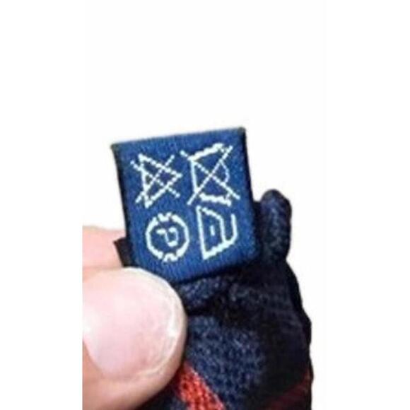 AUTHENTIC Burberrys Vintage Navy and Red Silk Scarf- Great Condition - Picture 3 of 7